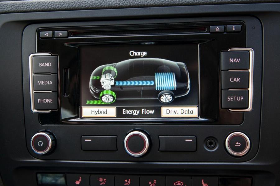  Volkswagen Jetta Hybrid 2012 года  (фото 28 из 133)